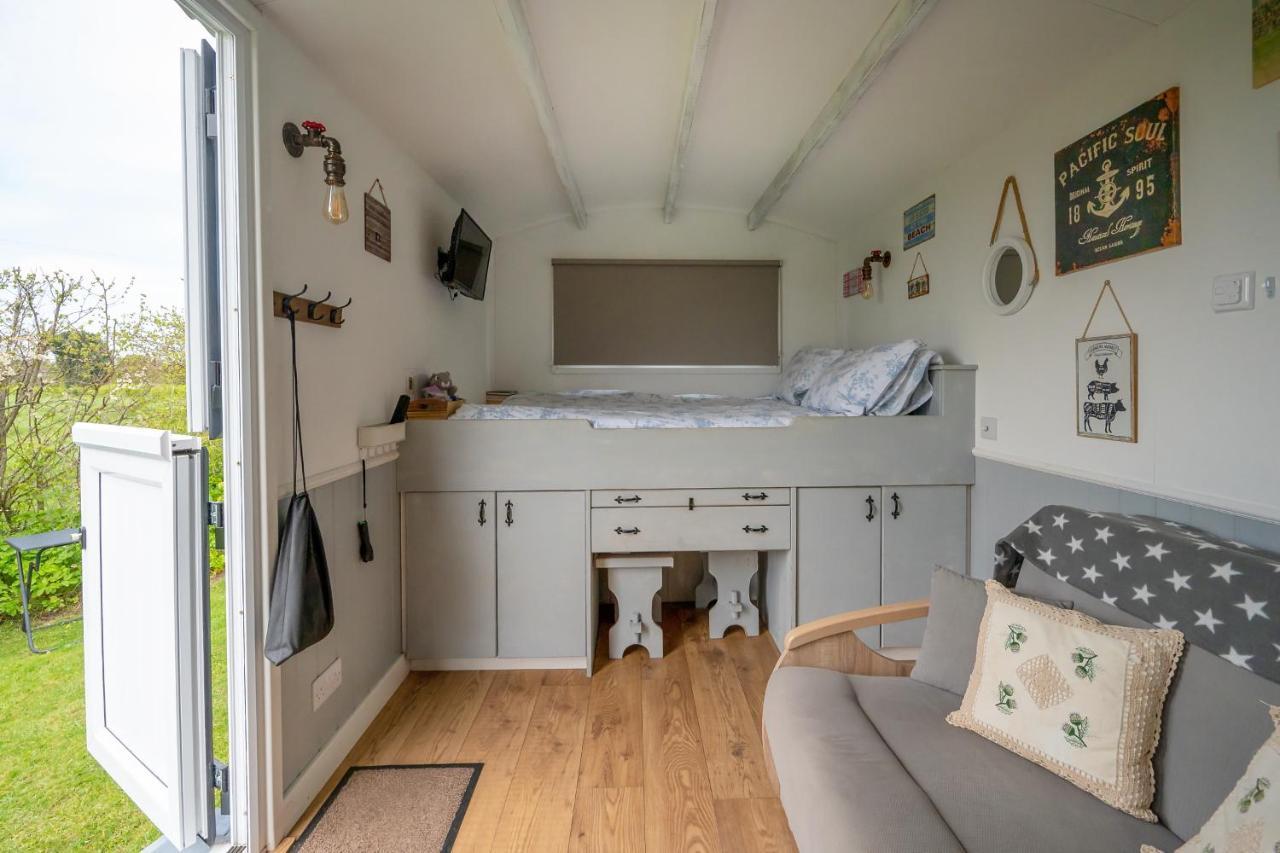 Lanterns Shepherds Huts & Glamping Happisburgh Екстер'єр фото