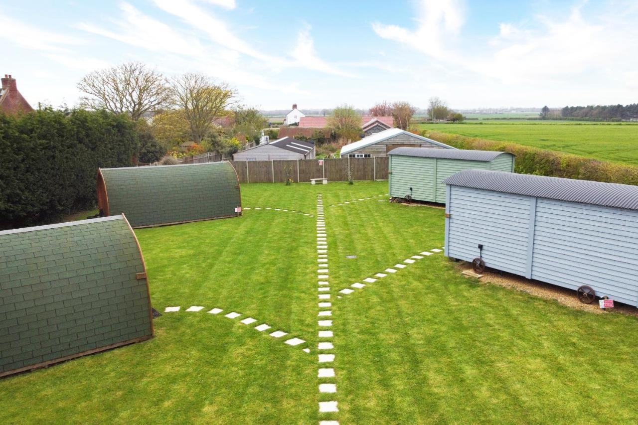 Lanterns Shepherds Huts & Glamping Happisburgh Екстер'єр фото